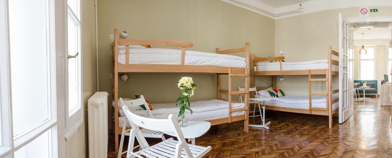 Roommates Hostel Belgrade Exterior photo